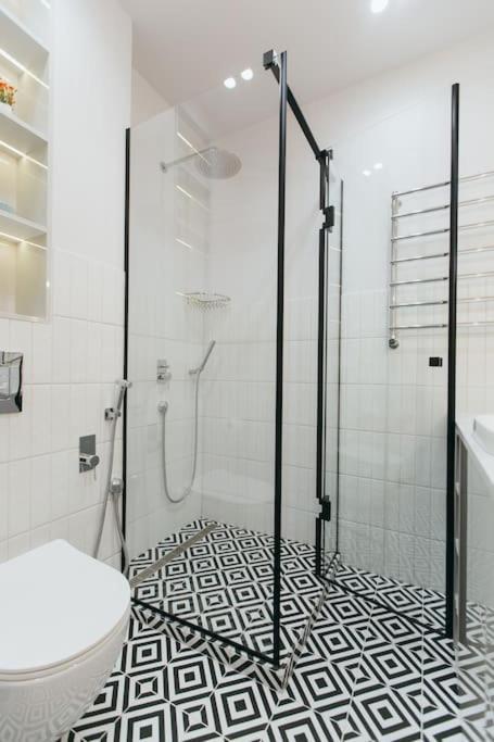 Atlant Luxury Apartments On Golovna Навпроти Тц Депот, Безконтактне Заселення TTchernivtsi Extérieur photo