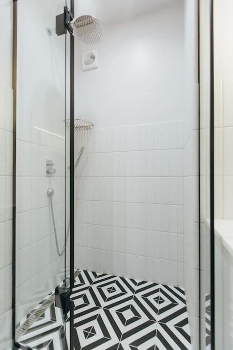 Atlant Luxury Apartments On Golovna Навпроти Тц Депот, Безконтактне Заселення TTchernivtsi Extérieur photo